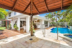 15 Narrabeen pool/cabana