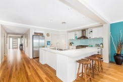 15 Narrabeen kitchen