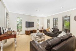 15 Narrabeen TV room