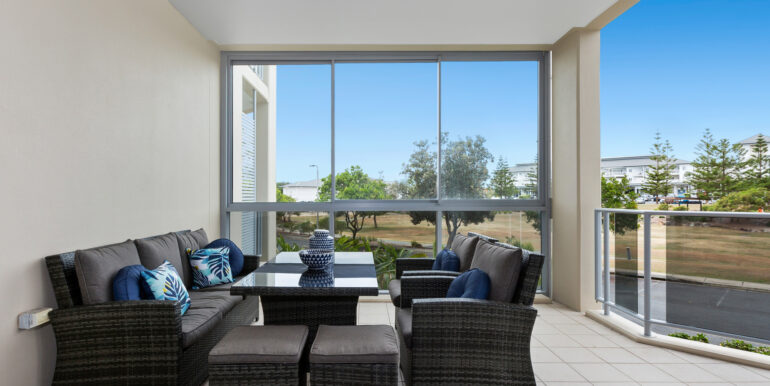 043_Open2view_ID552408-1106_27-37_Bells_Boulevard__Kingscliff