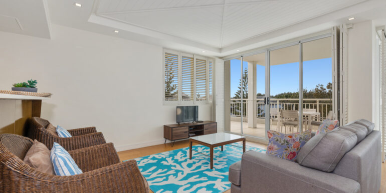 011_Open2view_ID851284-2222_9_Gunnamatta_Avenue