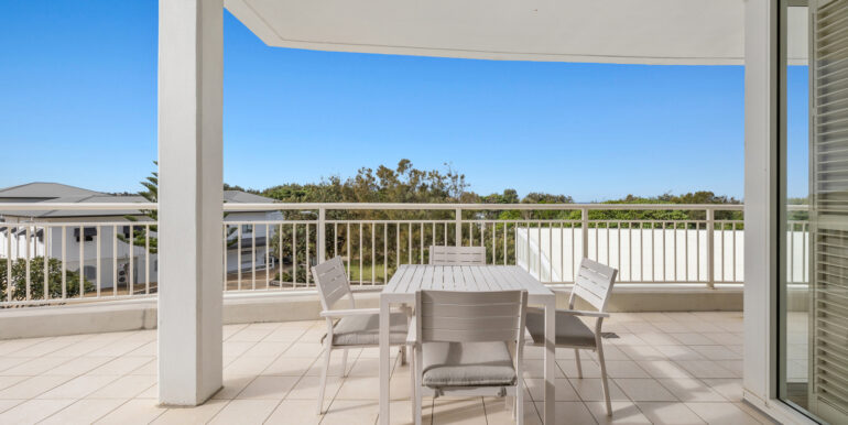 017_Open2view_ID851284-2222_9_Gunnamatta_Avenue